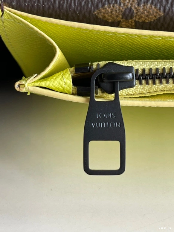 BRAZZA WALLET LOUIS VUITTON 0810